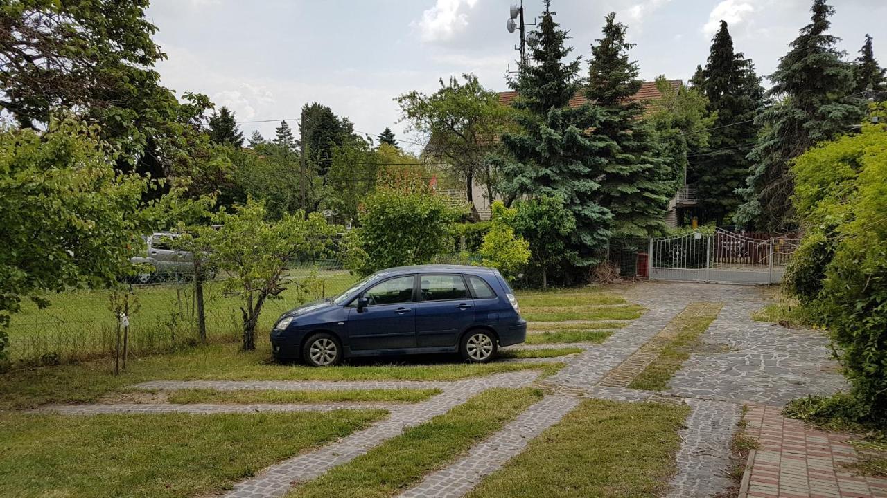 דירות בדקסוניטומאי Naperkely Apartman מראה חיצוני תמונה